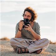 Profesor con ciclos formativos de fotografía y experiencia impartiendo cursos por parte del ayuntamiento para adolescentes, para clases online y/o presencial